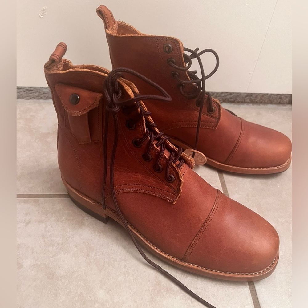 Women’s Mikoleon boots size 39